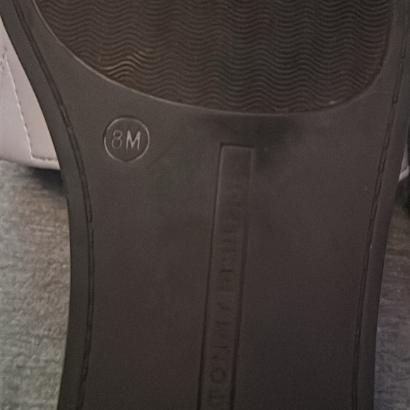 Tommy Hilfiger White Sandals with Monogram Design - Picture 5 of 5